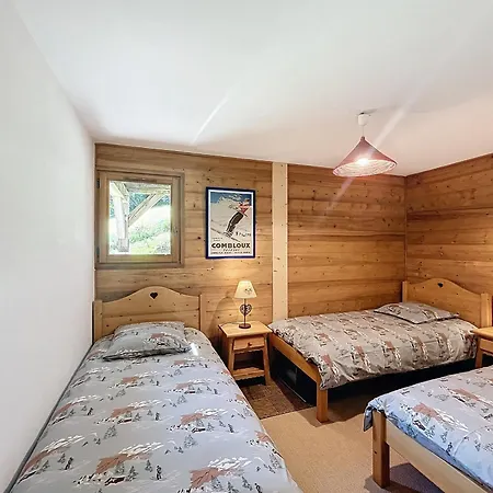 Individuel Avec Garage, Terrasse, Buanderie Et Cuisine Equipee - Fr-1-560-149 Sallanches
