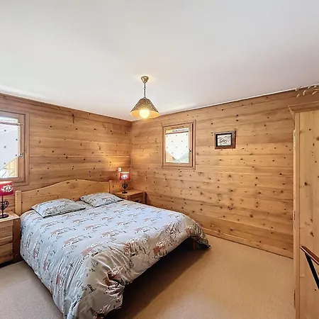 Chalet Individuel Avec Garage, Terrasse, Buanderie Et Cuisine Equipee - Fr-1-560-149 *