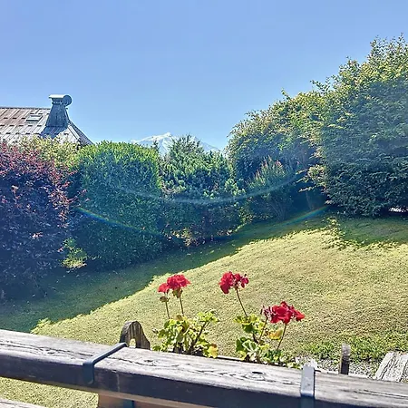 Individuel Avec Garage, Terrasse, Buanderie Et Cuisine Equipee - Fr-1-560-149