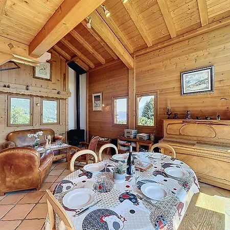 Chalet Individuel Avec Garage, Terrasse, Buanderie Et Cuisine Equipee - Fr-1-560-149 *