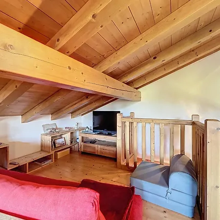 Individuel Avec Garage, Terrasse, Buanderie Et Cuisine Equipee - Fr-1-560-149 *