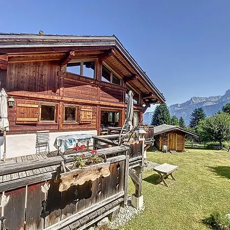 Individuel Avec Garage, Terrasse, Buanderie Et Cuisine Equipee - Fr-1-560-149 Chalet *