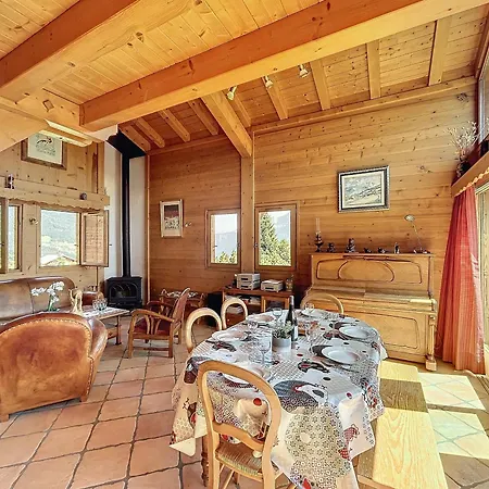 Individuel Avec Garage, Terrasse, Buanderie Et Cuisine Equipee - Fr-1-560-149 *